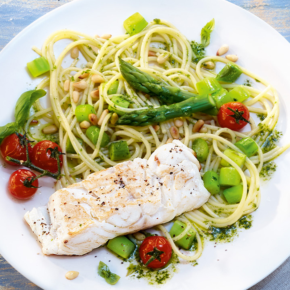 Gebratener Kabeljau auf Spaghetti