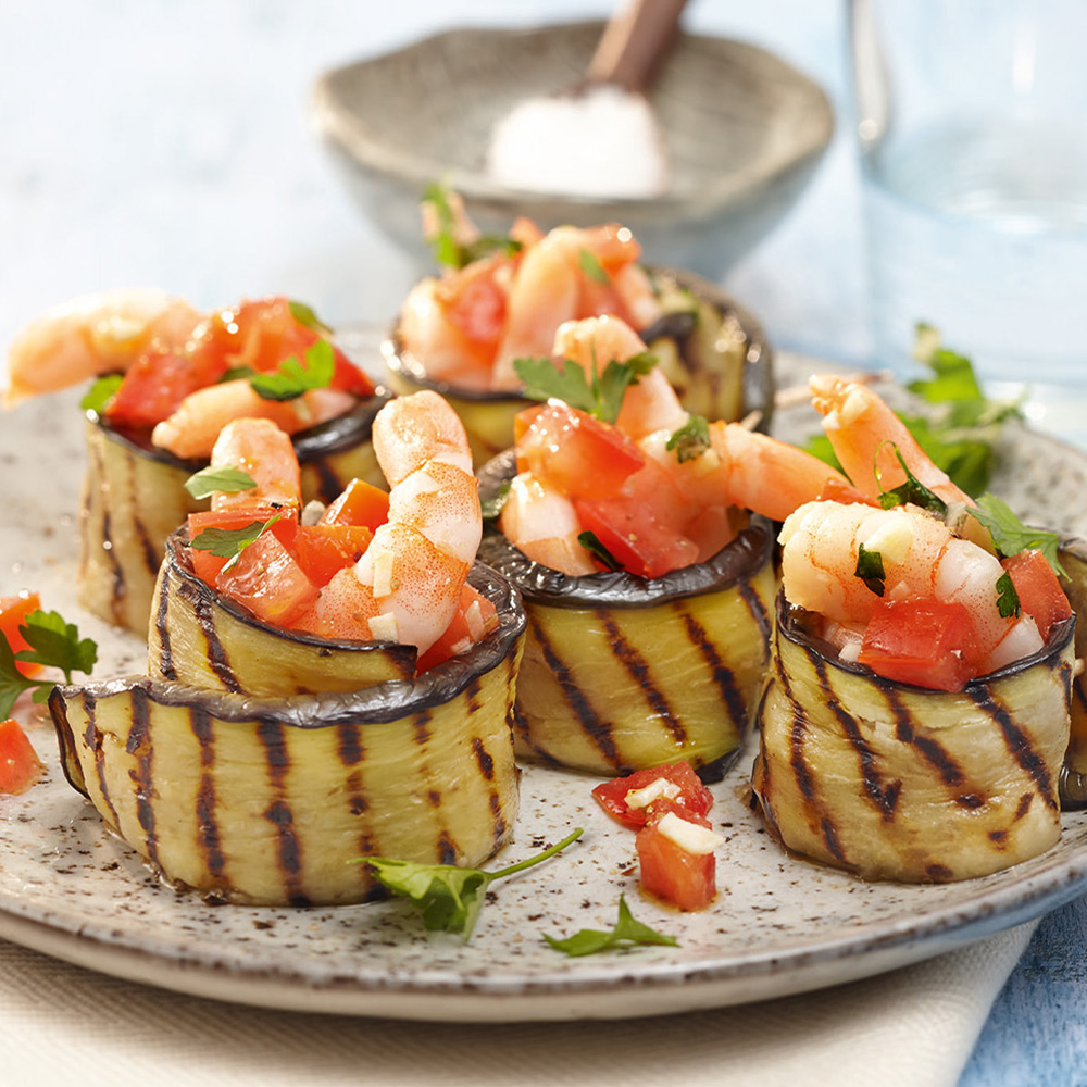 Pacific Prawns in Auberginen-Tomaten-Röllchen